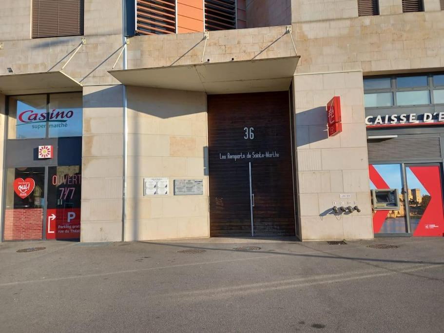 Appartement 8 Personnes En Face Des Remparts Climatise Avec Terrasse Et Parking Αβινιόν Εξωτερικό φωτογραφία